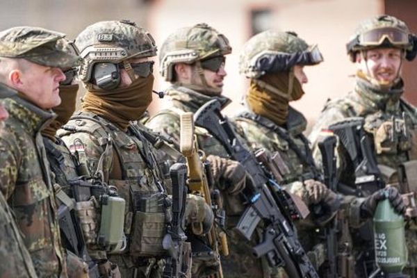 גרמניה מגבילה יציאת גברים לחו